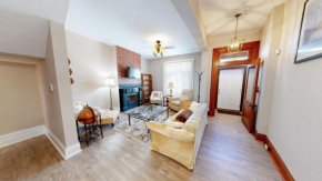 ENTIRE Pittsburgh Home Close To Events - Kid & Pet Friendly - Permit-Free Parking - Fireplace